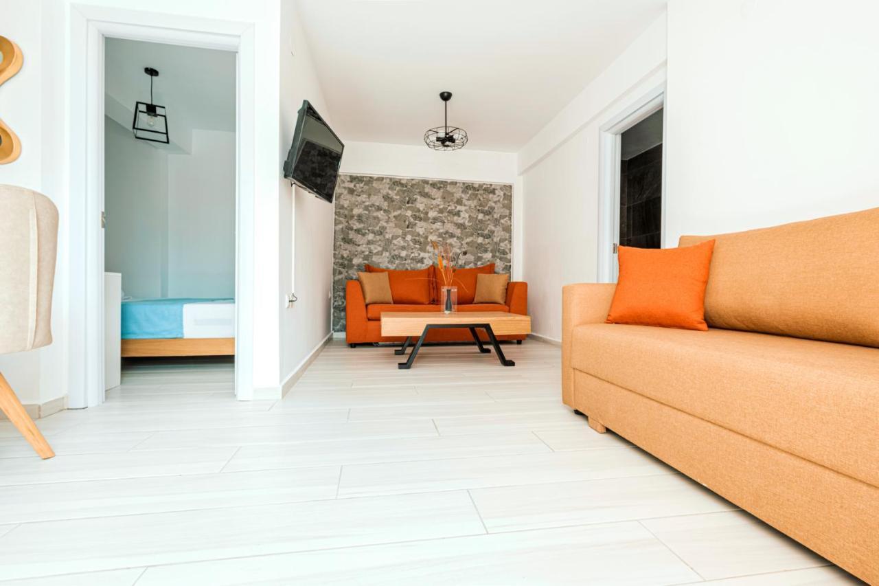 Design Suites Efharis Néa Péramos Dış mekan fotoğraf